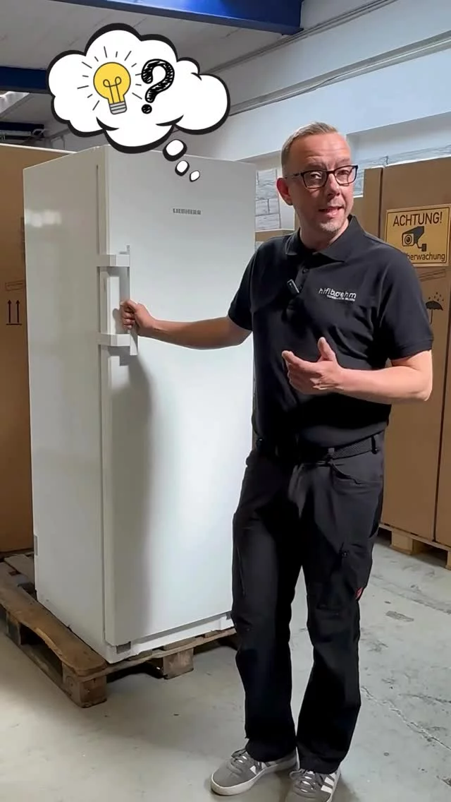 Wir beantworten wichtige Fragen der Menschheit💡
Wenn ihr diesen Test selbst machen wollt oder für traditionelle Zwecke einen Kühlschrank braucht 🍎🧀🥚🍺🍹… - Wir helfen dabei! 
➡️ Kommt zu unserem großen Räumungsverkauf in die Hofer Str. 31-33 in Plauen. 
⏰ Wann?: Vom 12.06. - 14.06. und vom 19.06. - 21.06.2025. 
💯🤑Bei uns gibt‘s aktuelle Technik mit Rabatten bis zu 75%. 
Alles muss raus und was weg ist, ist weg! 
#hifiboehm #technikweltenentdecken #technikweltenerleben #räumungsverkauf #sale #madeingermany #liebherr #miele #siemens #allesmussraus #plauen